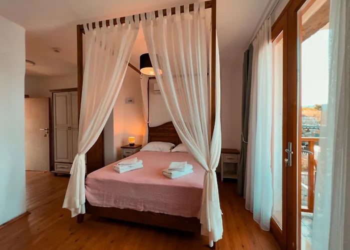 Alice Tatil Evi